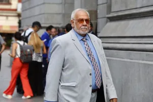 Pagotto, el senador libertario fallecido, fue abogado de genocidas de la dictadura y promotor de la venta de niños
