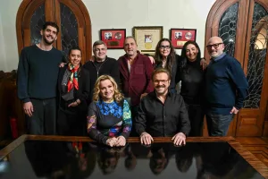 ¡No podía faltar! En la era de la biopics, la realizadora Lorena Muñoz dirigirá “Pimpinela: el origen de la leyenda”