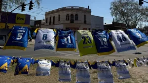 Tras el robo al trabajador en la previa al Clásico, llegó la solidaridad: "Estamos más que agradecidos con la gente"