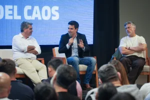 Toniolli lanzó en Santa Fe el ciclo "un país después del caos"