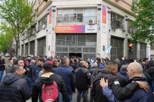 "La idea de la empresa es importar absolutamente todo": la UOM exigió la nulidad de los despidos en Electrolux