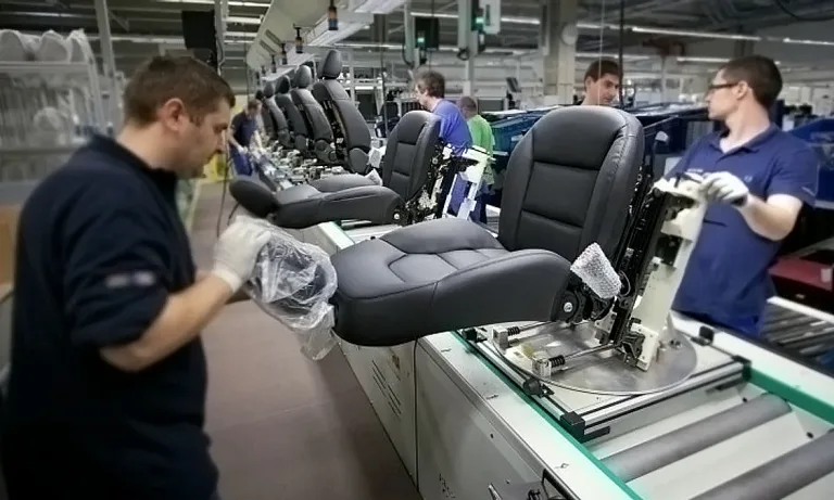 Industria santafesina: Adient, proveedora de GM en Alvear, cierra su planta de Pueblo Esther y empezará a importar las butacas desde Brasil