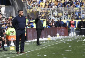 Jorge Almirón: “Hicimos todo el desgaste y los méritos para liquidarlo, pero nos faltó precisión en los últimos metros para estirar la ventaja"