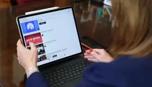 Es lo que hay: Patricia Bullrich publicó un video tomando café y tarareando una canción de Lali