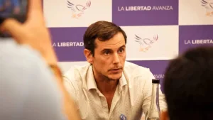 La doble vara: un diputado libertario cuestionó los subsidios y le recordaron que él fue becado por el Estado
