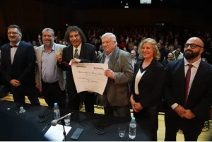 Alejandro Dolina recibió el Doctorado Honoris Causa de manos de la Universidad Nacional de Buenos Aires