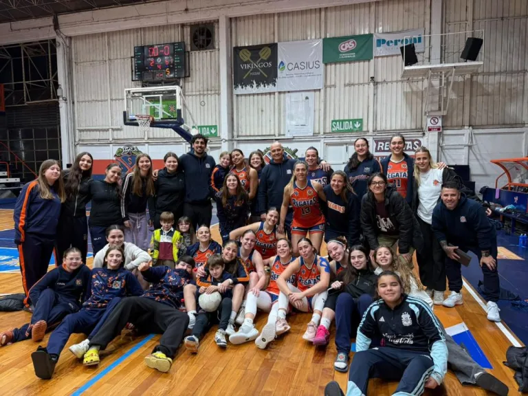 Regatas derrotó a Paganini en el inicio de la serie y todos los playoffs del femenino