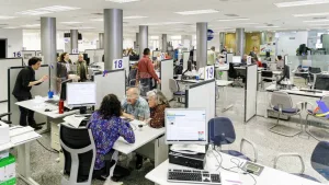 Radiografía de la motosierra en el Estado: ya son más de 72 mil los empleos recortados en la gestión Milei