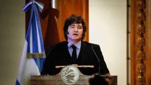 Milei negó la recesión, aseguró que durante su gobierno "se crearon más de 500.000 puestos de trabajo" y que "los salarios reales vienen subiendo hace cinco meses"