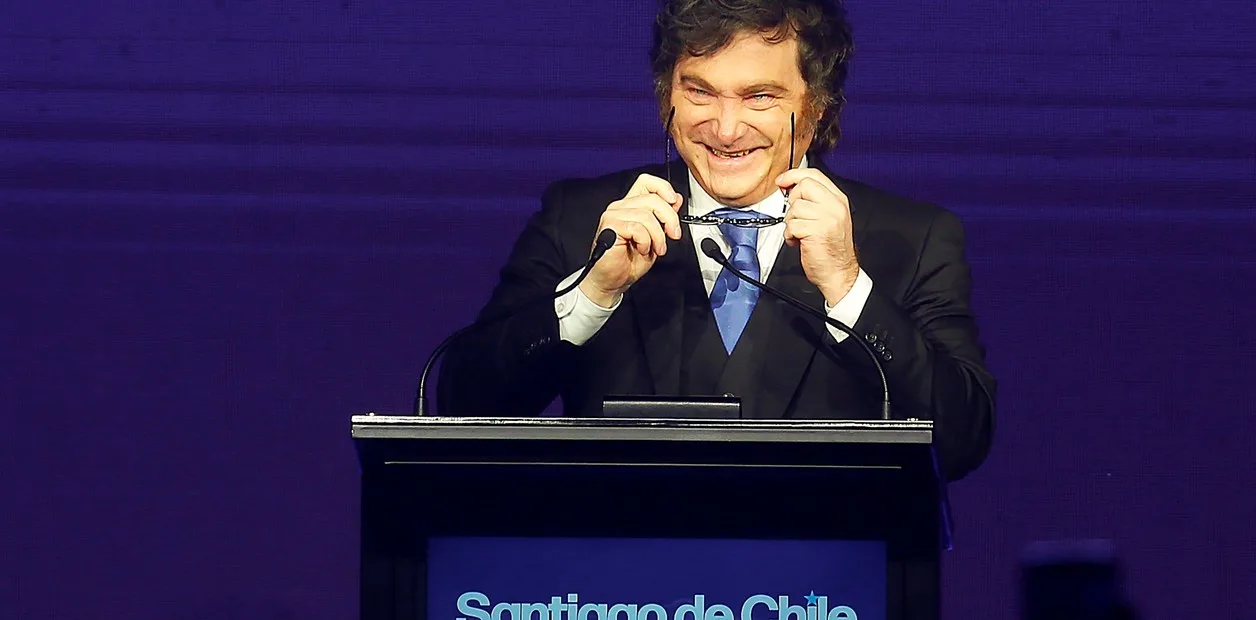 Milei fue a Chile y reivindicó el golpe de Pinochet: hizo un discurso anclado en la "batalla cultural" contra la izquierda