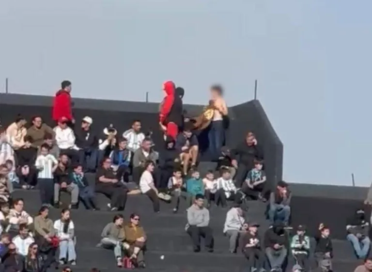 Violencia en los Juegos Suramericanos: agredieron a un muchacho en la cancha de Newell's