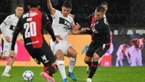 Con un golazo de Solari, Newell's se pone en ventaja ante Platense en Vicente López