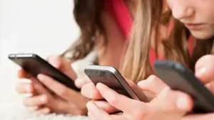 La IA tiene un impacto "terrible" en los niños, según un ex jefe de seguridad de Google