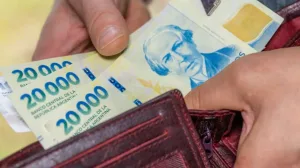 Más del 50% de los argentinos pertenece a la clase baja, con un salario promedio de $1 millón