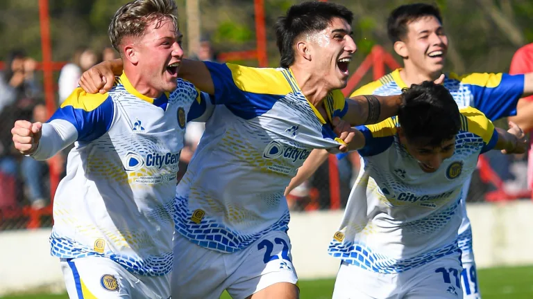 Triunfo de los pibes: Central venció a Argentinos Juniors por 2-1 y quedó como único líder de su zona