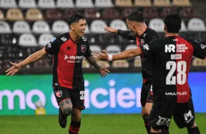 El camino de la redención: Santiago Solari pasó del penal errado frente a Vélez al golazo del triunfo de Newell's ante Platense