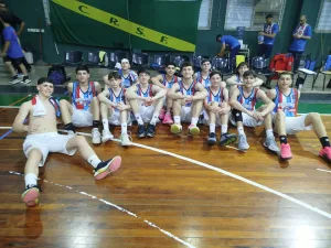 Rosario ganó en el debut en el Provincial U15 y este sábado va por la clasificación a semifinales