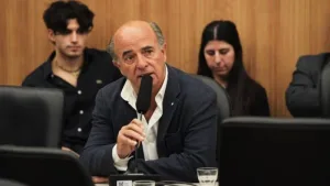 Benedit reivindicó la dictadura, defendió su visita a Astiz y se cruzó con Germán Martínez