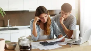 Una encuesta muestra que 7 de cada 10 argentinos considera que la situación económica es mala