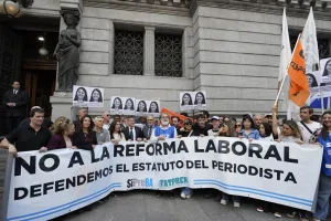 Trabajadores de prensa fueron al Congreso Nacional a reclamar por la vigencia del Estatuto del Periodista