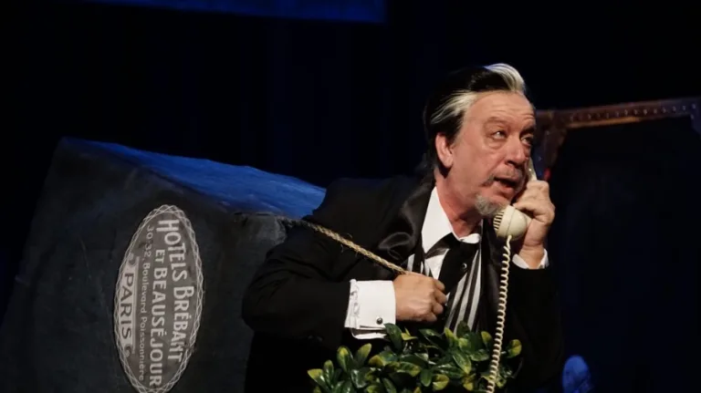 Llega “Tirria”, la comedia con Diego Capusotto, que hace foco en la decadencia de una familia patricia argentina  