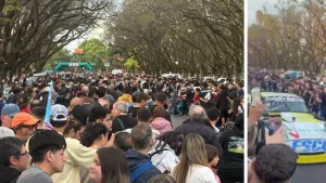 Multitudinaria exhibición del Turismo Carretera en el Parque Independencia