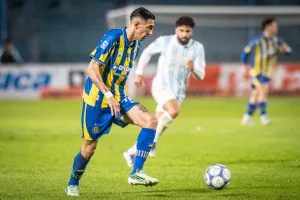 Ventaja auriazul en Tucumán: Central, que jugaba mejor que Atlético, pasa al frente en el marcador con un golazo de Julián Fernández