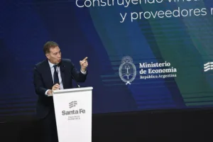 Diego Santilli justificó el paso de Flávio Bolsonaro por la Argentina: "Ingresó y salió con la documentación en regla"