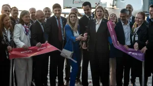 El gobierno provincial recuperó la conexión aérea directa con Europa: “Hoy Rosario llega al mundo de manera ágil, rápida y económica”, afirmó Pullaro