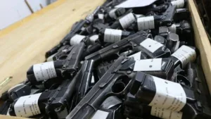 Cuatro años de prisión para un hombre que compraba armas de forma legal para volcarlas al mercado clandestino