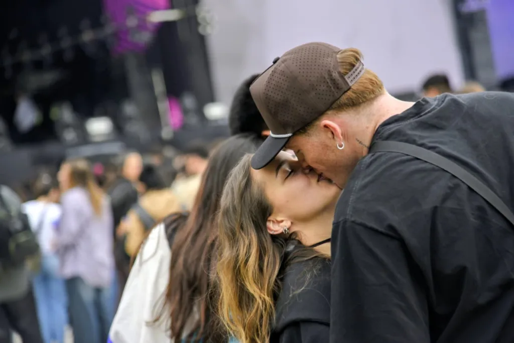 Festival Bandera 2026: intensa jornada de rock, pop, indie, electrónica y escenarios cruzados