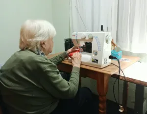 Antonia Moro costurera