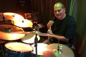 La emotiva despedida de Pedro Aznar al baterista con el que compartió el principio y el fin