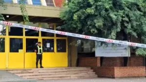 San Cristóbal: la querella cuestionó el sobreseimiento del autor del ataque en la escuela y apeló para mantener la causa en el fuero penal