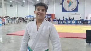 Un joven judoka rosarino junta fondos para viajar a Cancún y competir en el Panamericano Sub 15