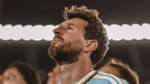 Indignación por una inoportuna publicidad en la despedida de Lionel Messi