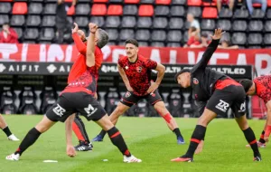 Newell's busca un triunfo clave en el Coloso Marcelo Bielsa: el Rojinegro recibe a Lanús, rival directo en su misión por entrar a los playoffs