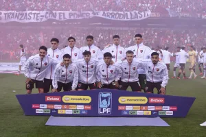 Uno x Uno rojinegro: Lucas Carrizo, por varios cuerpos, fue lo mejor de la Lepra en el empate con el Grana